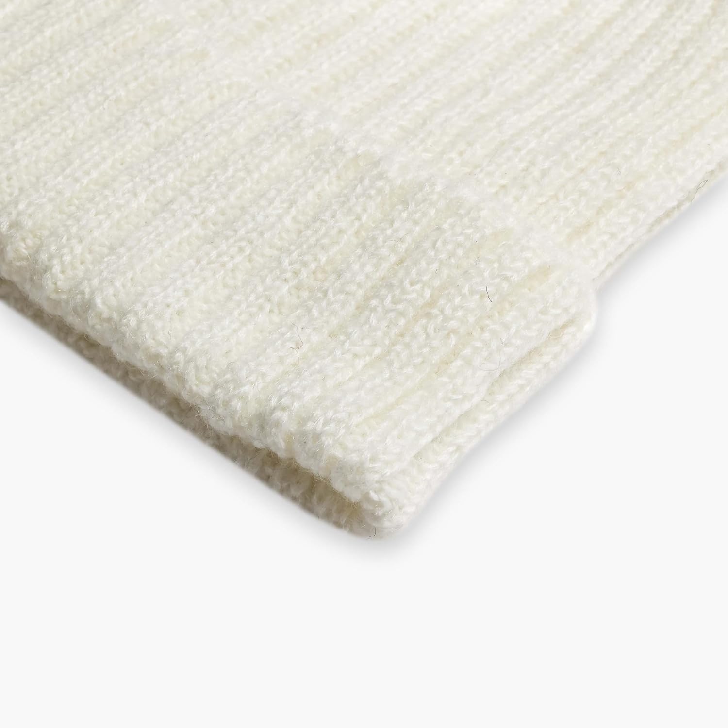 Turtle Fur Women's Clara Fleece Lined Recycled Polyester Cuffed Beanie - Image 4