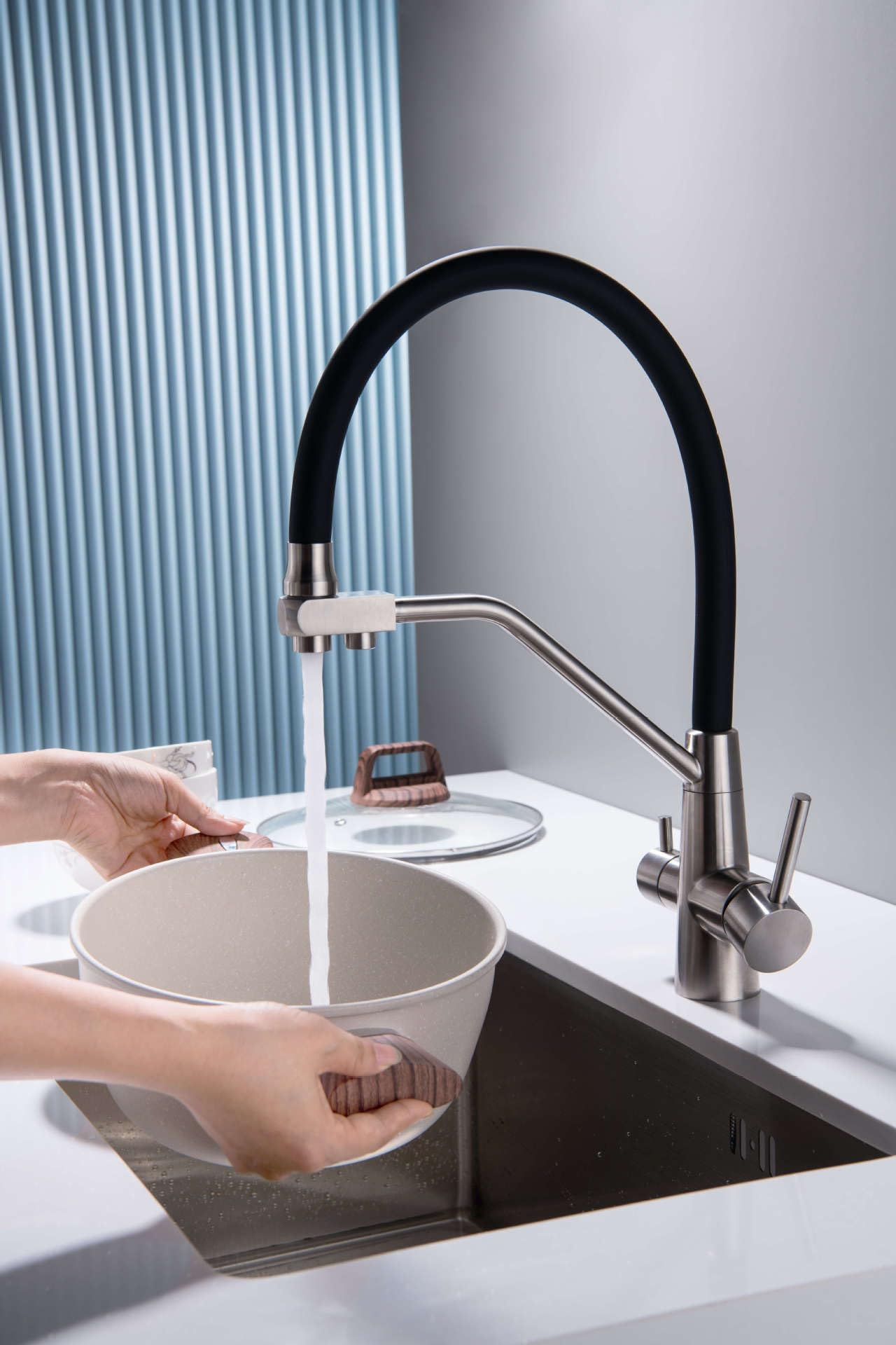 Grifo de Cocina de 3 Vías, Mezclador de Fregadero de Alta Presión Giratorio 360°, con Función Extraíble Caño Flexible 3 en 1 Griferia, Níquel Cepillado