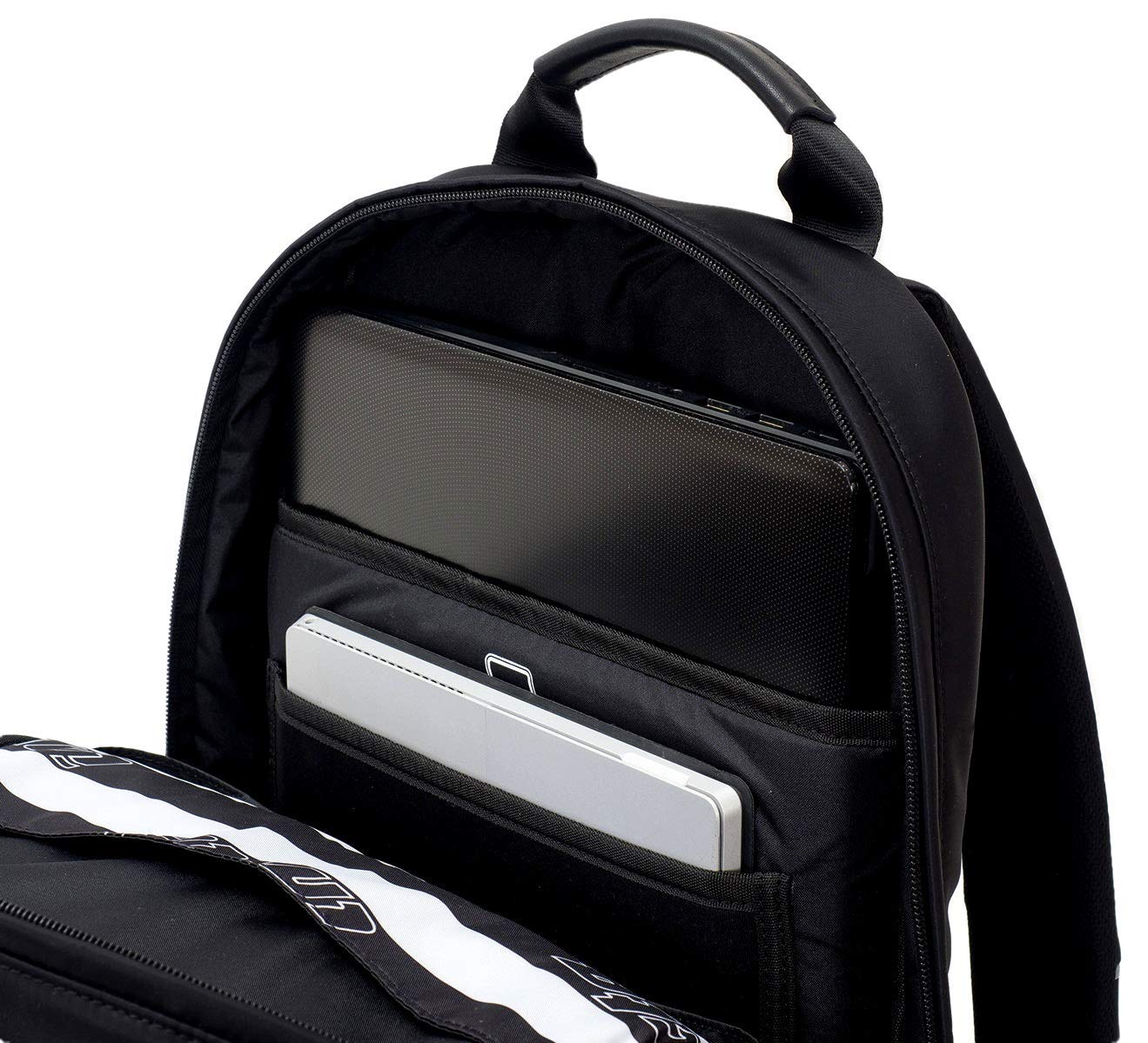 Invicta Zaino Ufficio Lavoro Biz M, Nero, Zaino In Pelle con Tasca Porta PC Portatile/Tablet e USB Plug, Tasche Multifunzione e Tasca con Organizer, Ufficio, Vaggio e Lavoro, Unisex