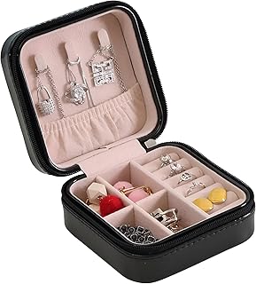 حقيبة مجوهرات محمولة للسفر - مصممة خصيصًا للنساء والفتيات، تحافظ هذه الحقيبة المنظمة المدمجة على جميع مجوهراتك مخزنة بأمان مع السماح بالوصول إليها بسهولة عندما تحتاج إليها.