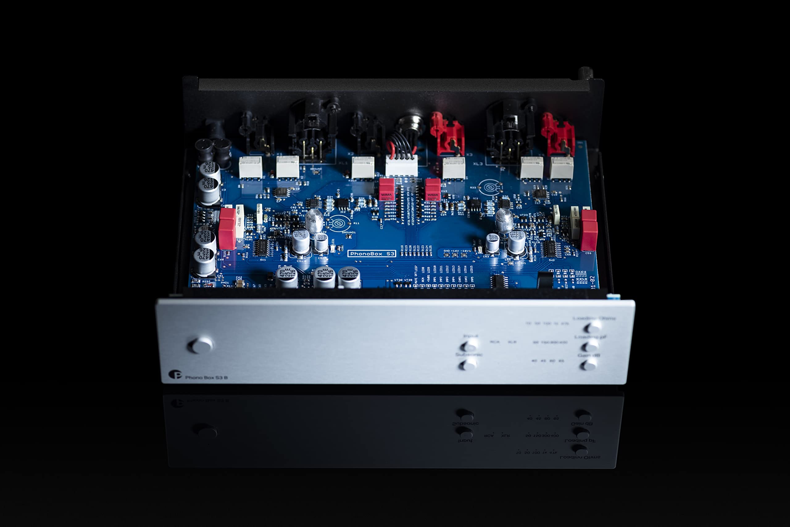 Pro-Ject Phono Box DS3 B - Previo de phono MM y MC. Entradas y Salidas Audio RCA y XLR Balanceada. Posibilidad conectar dos tocadiscos a la vez. Color Plata.
