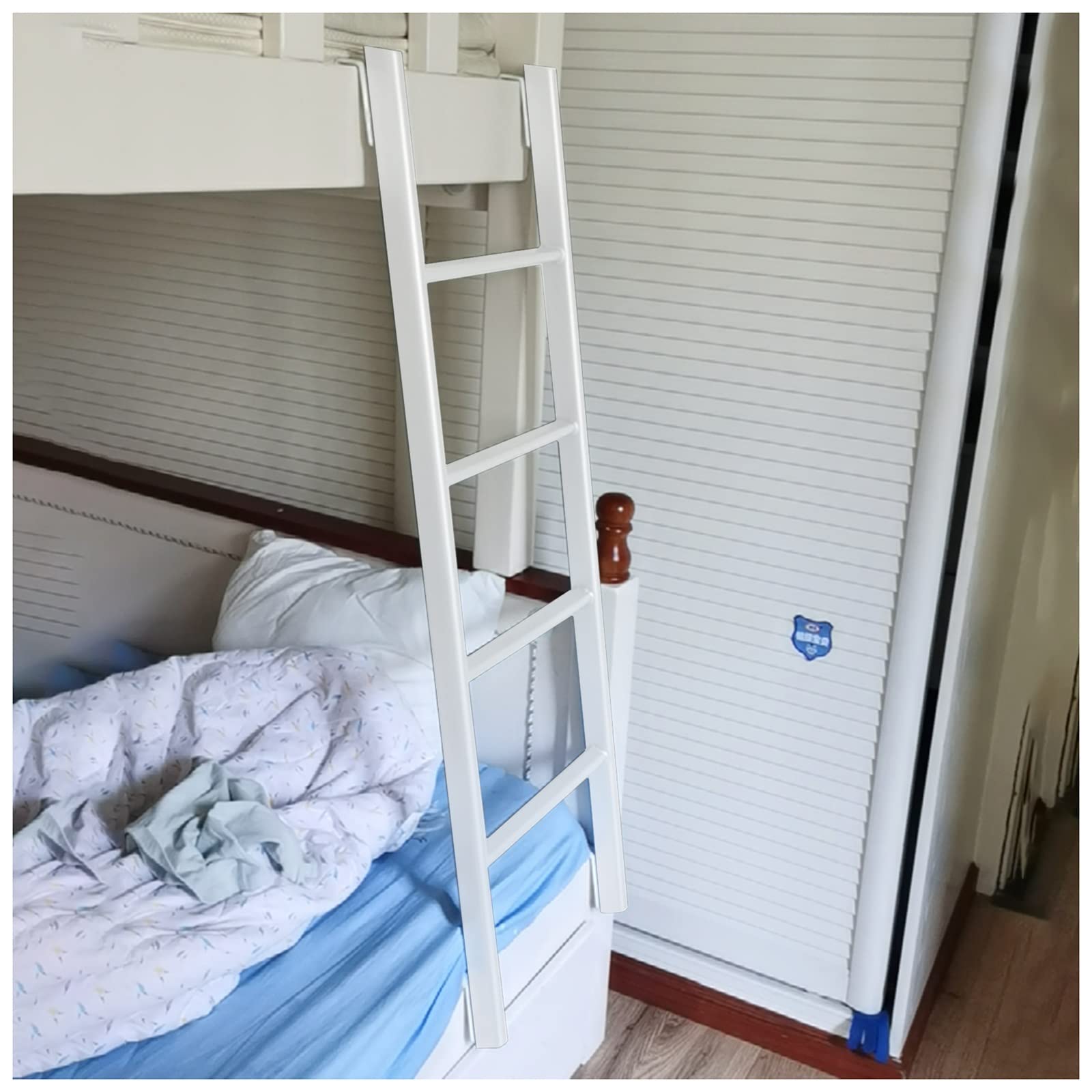 Échelle pour lit superposé en fer : finis les accès difficiles en camping-car