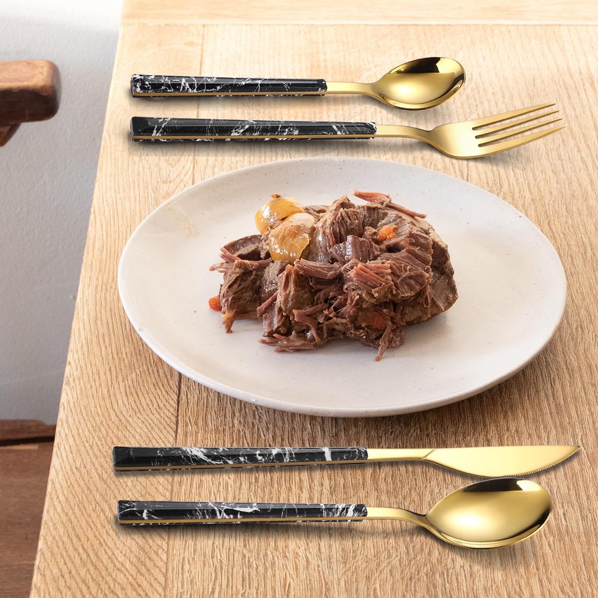 Silverware Flatware Set, 4/16/24/32/40/48 Pieces Plastic Handle Stainless Steel Tableware Set Home Golden Hotel Restaurant Home Steak Knife, Fork And Spoon(White Silver,6Set-24Pcs)