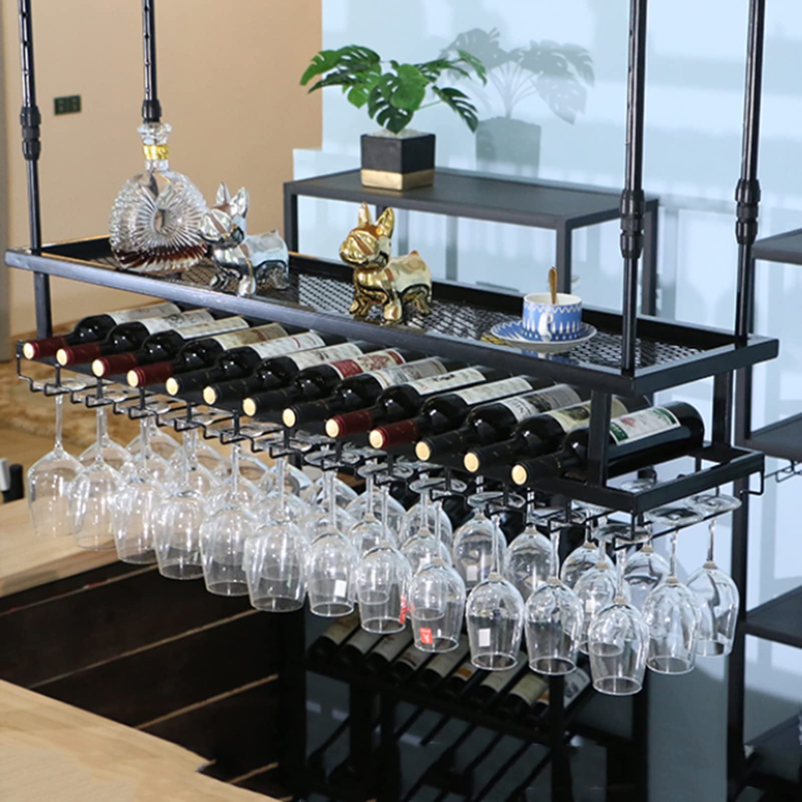 Étagère à vin gain de place suspendue pour libérer vos plans de travail encombrés