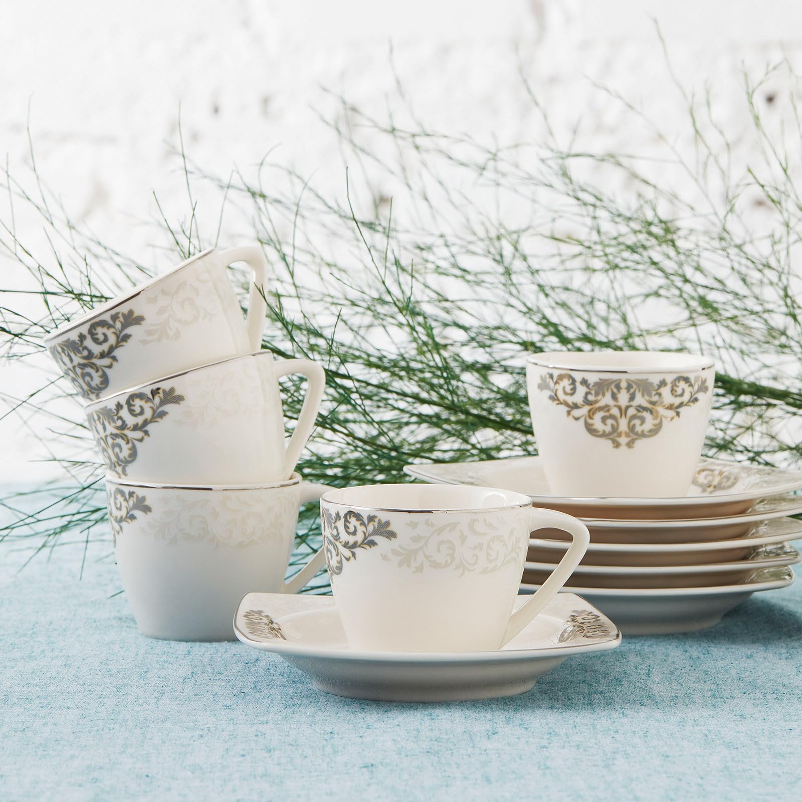 KARACA Nazende Porzellan Espressotassen Set - 80 ml Türkische Kaffeetassen mit Untertassen 12-teilig Kaffeeservice Modern mit 6 x Kaffeetasse & 6 x Untertasse, Mokkatassen - Weiß