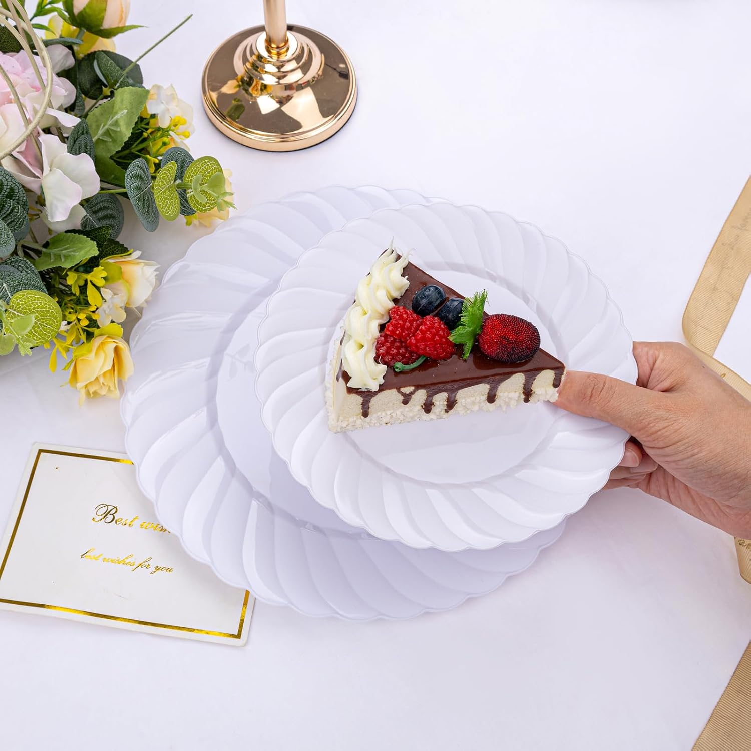 Condition photo showing New/Like New for u-qe 100 pieces white plastic plates - premium white disposable plates for wedding and party use including 50pcs 9 '' dinner plate & 50pcs 6.5 '' dessert plate