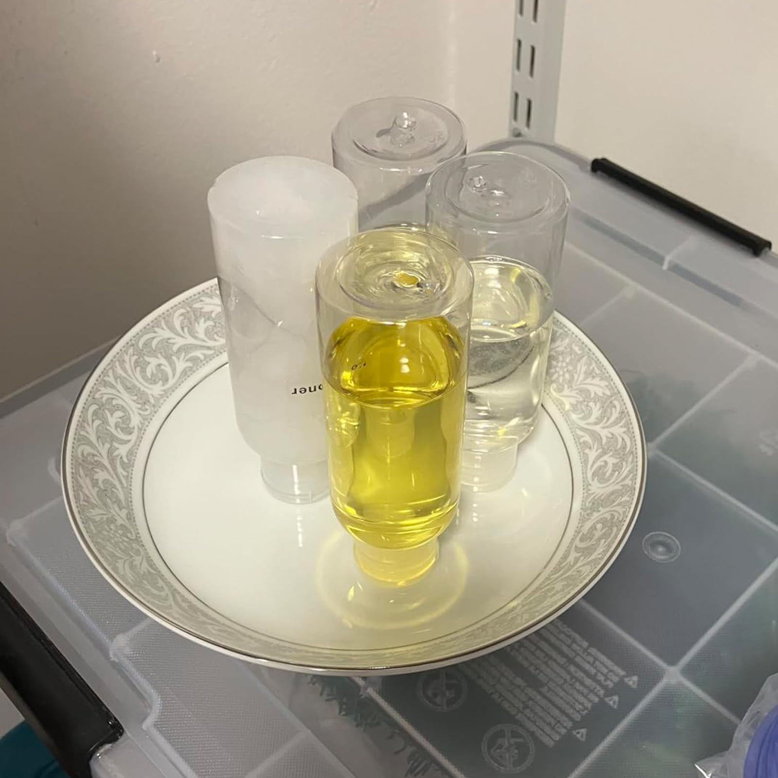 MOUYAT 110 Stück 30 ml transparente Klappverschluss-Flaschen, leere, transparente Reiseflaschen mit Deckel, nachfüllbare Kunststoffflaschen mit Klappverschluss für Reisen