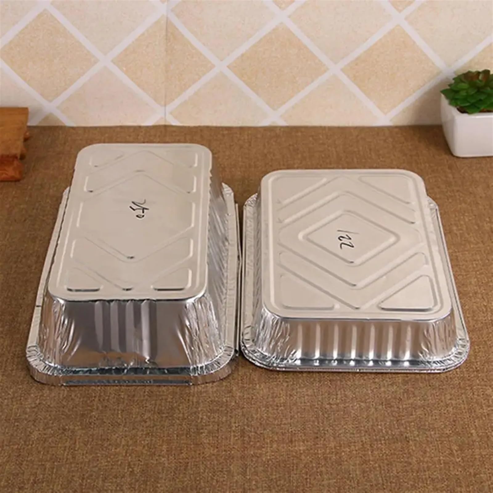 Jednorazowe naczynia kuchenne 125 szt. Taca do wychwytywania grilla z folii aluminiowej pokrywką Grill gotowania Pieczenie(600ml)