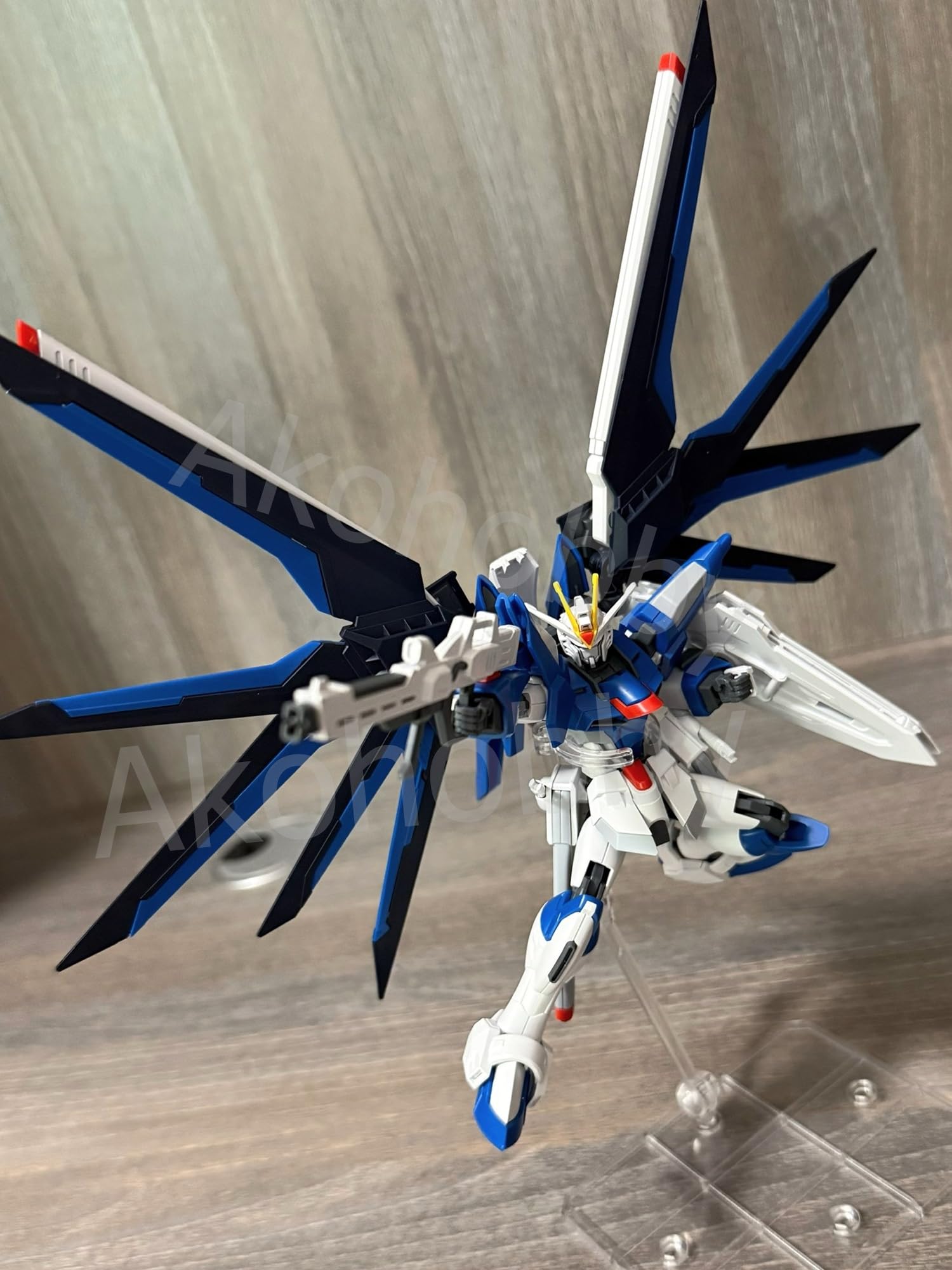 ガンダムコンバージ　ライジングフリーダム　アカツキ改造品 アカツキ改（SEEDアクション化）+ゼウスシルエット｜あおすけさんの