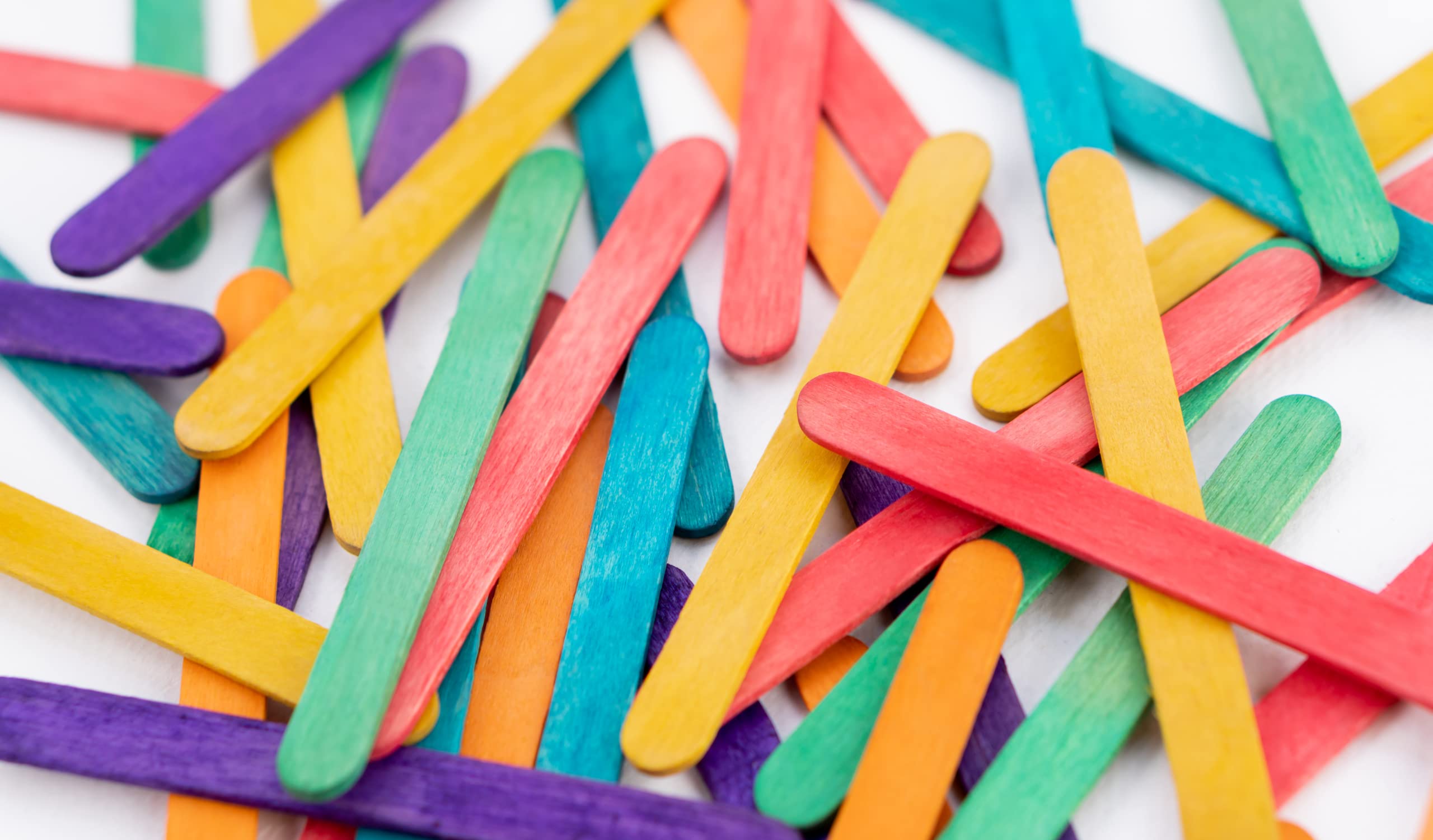 Bâtonnets d'artisanat multicolores 11,4 cm pour éveiller l'imagination de vos enfants