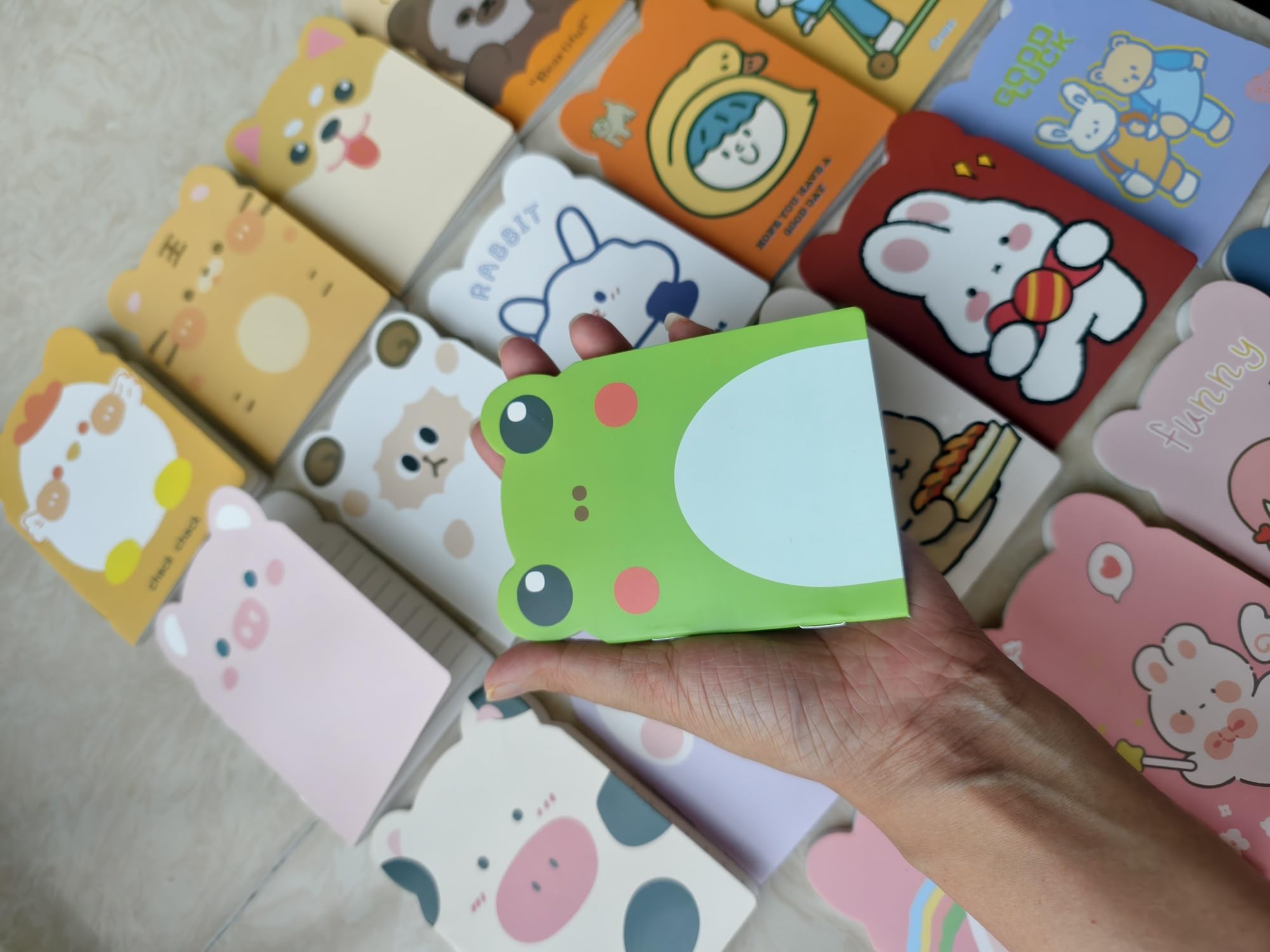 Confezione da 100 mini taccuini per la scuola, mini quaderni con animali carini, mini quaderni sfusi per ufficio, feste di compleanno, premi in classe, pagine a righe universitarie (animali