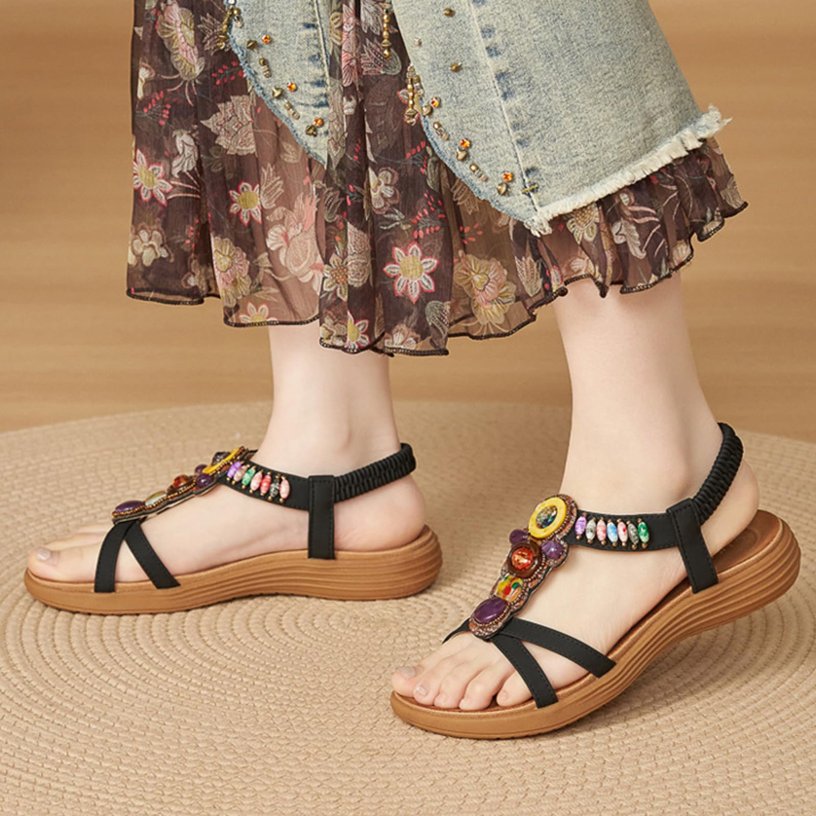 Sandali boho donna slip on zeppa punta aperta estate | outfit spiaggia vacanze, scene mare, cinturini decorativi con perline, stile estivo casual