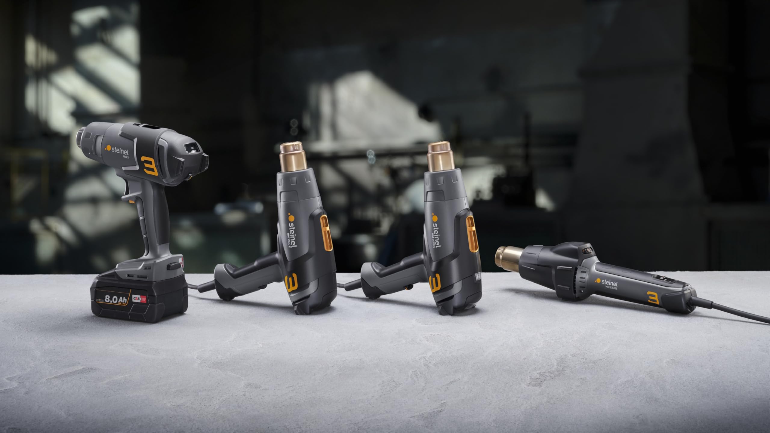 Steinel Heißluftpistole HM 2020 E Set, inkl. Reduzierdüse, 2200 W Heißluftfön, LCD-Display, Temperatur 80°-630°C, Heißluftgebläse mit Keramikheizung