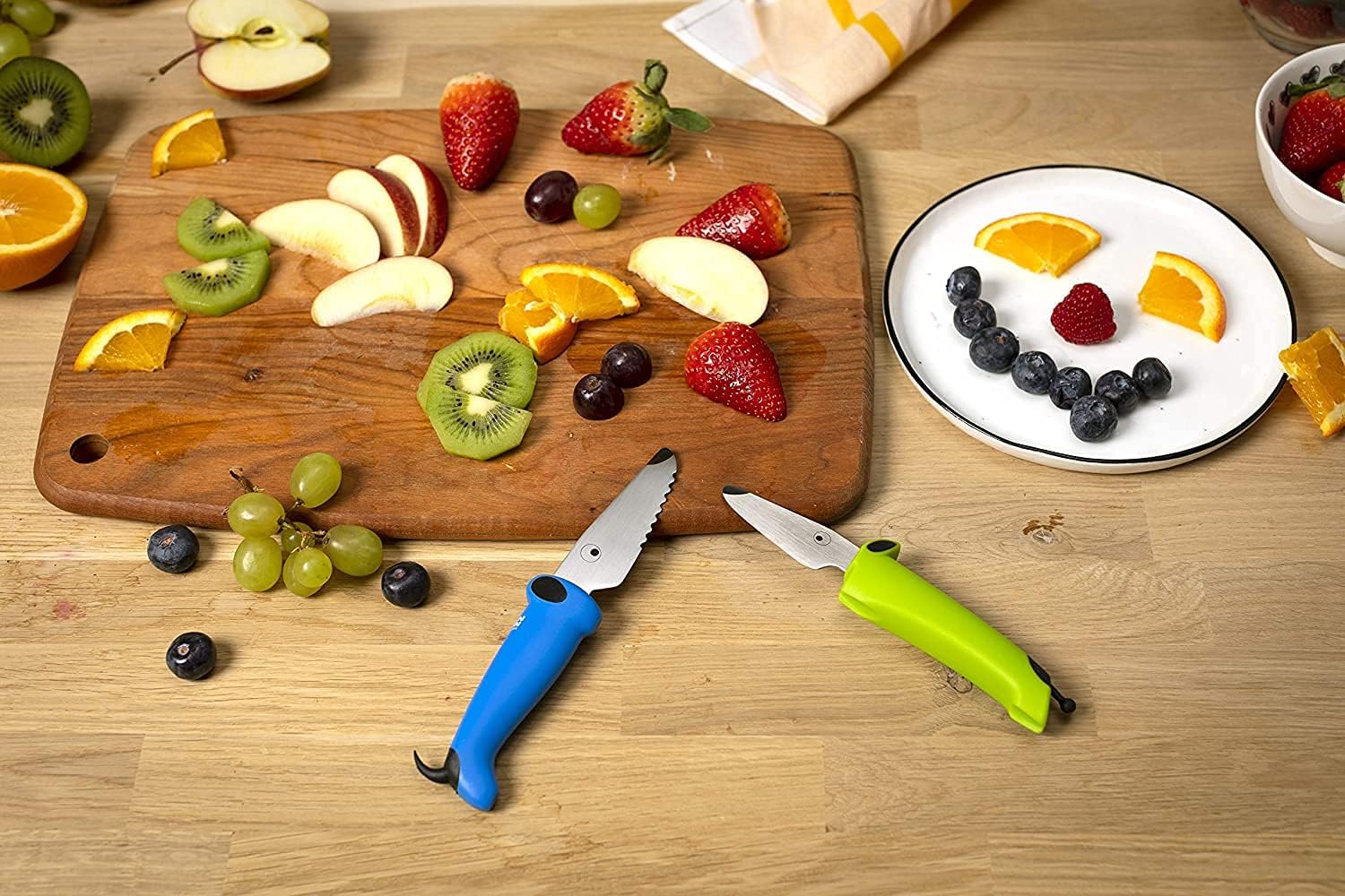 Kuhn Rikon Kinderkitchen® Kids Chef Knife Set 6", 2 Pieces, Green/Blue | Straight Edge & Serrated Knife | Cutting Tool Made for Real Cooking | Child Friendly Dog Design With Hand Guard For Safety