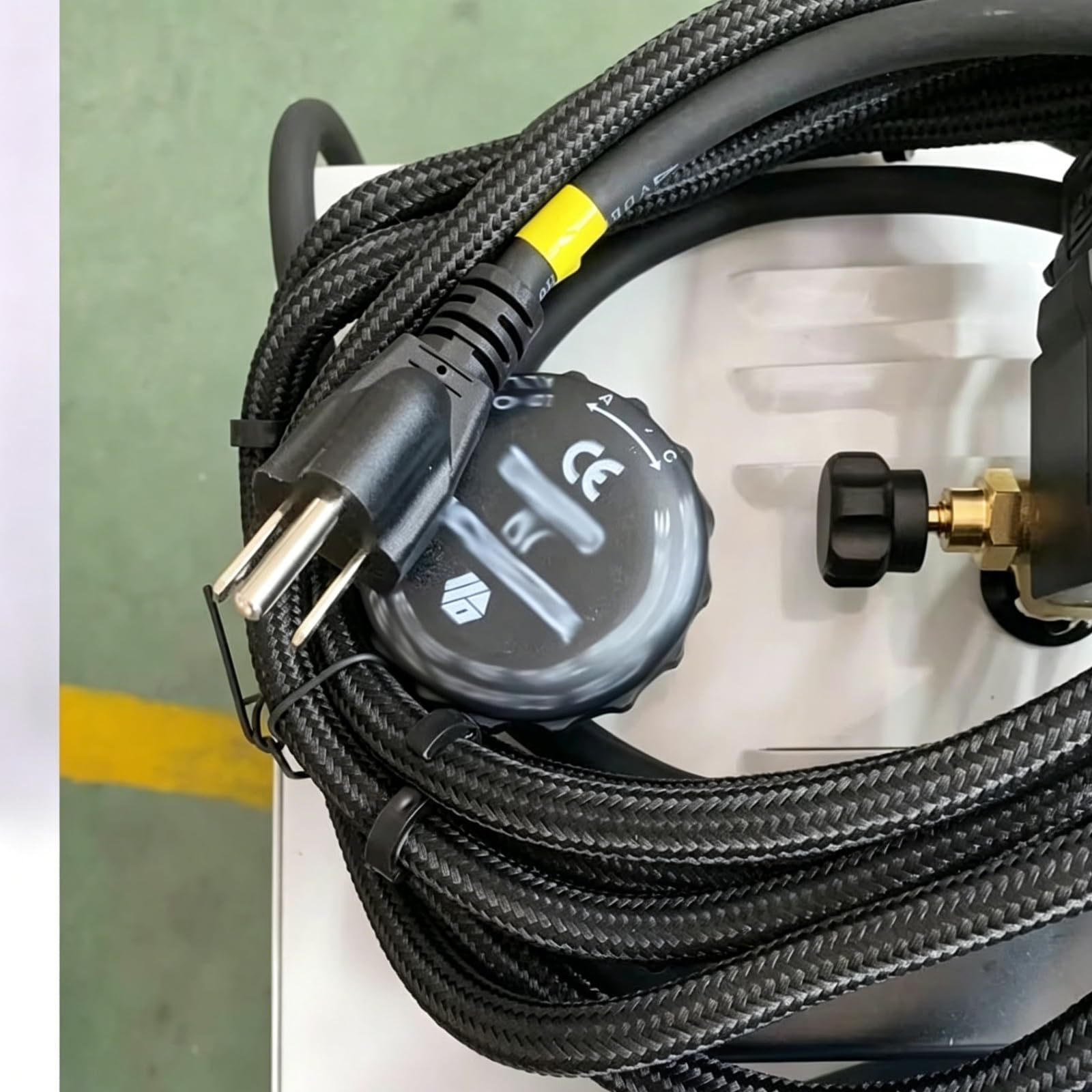 ZHENYUWANG Plancha de Vapor eléctrica de 1600 W, Plancha de Vapor Industrial de Acero Inoxidable para Ropa, Caldera de Vapor portátil con depósito de Agua de 4 litros y manómetro.