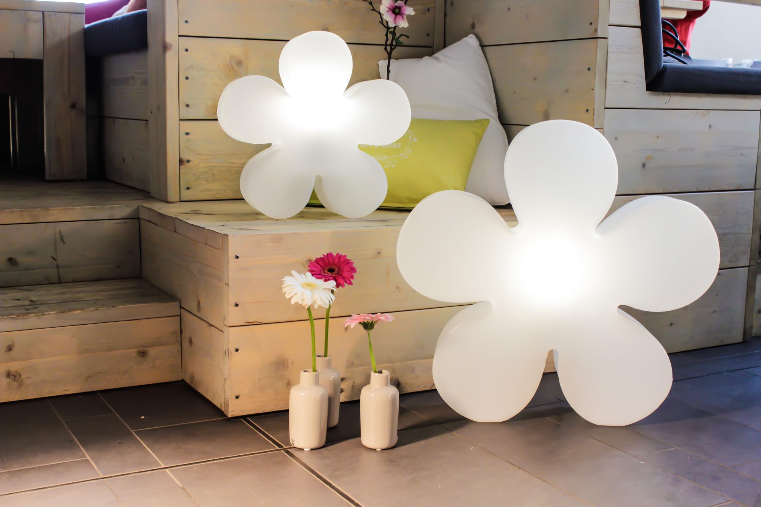 8 seasons design LED Blume 60 cm Shining Flower (Weiß), E27, Leuchtmittel warmweiß – wetterfest – Dekolampe für außen (Garten, Terrasse) und innen – Osterdeko, Deko Frühling, Gartenlampe