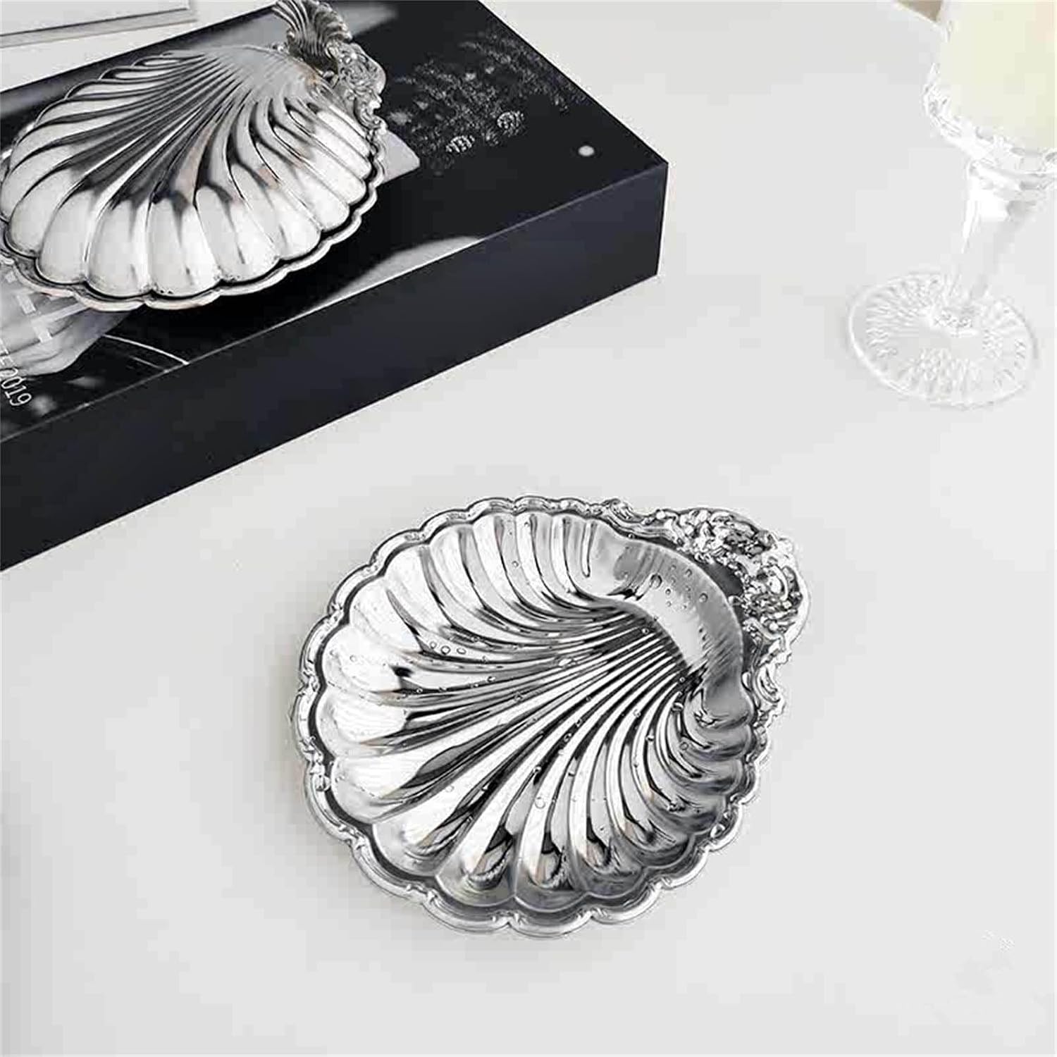 Shell Shape Salad Bowl Stainless Steel Serving Plate Decorative Nut Display Tray for Dining Party Home Decoration Permanent Treat Container