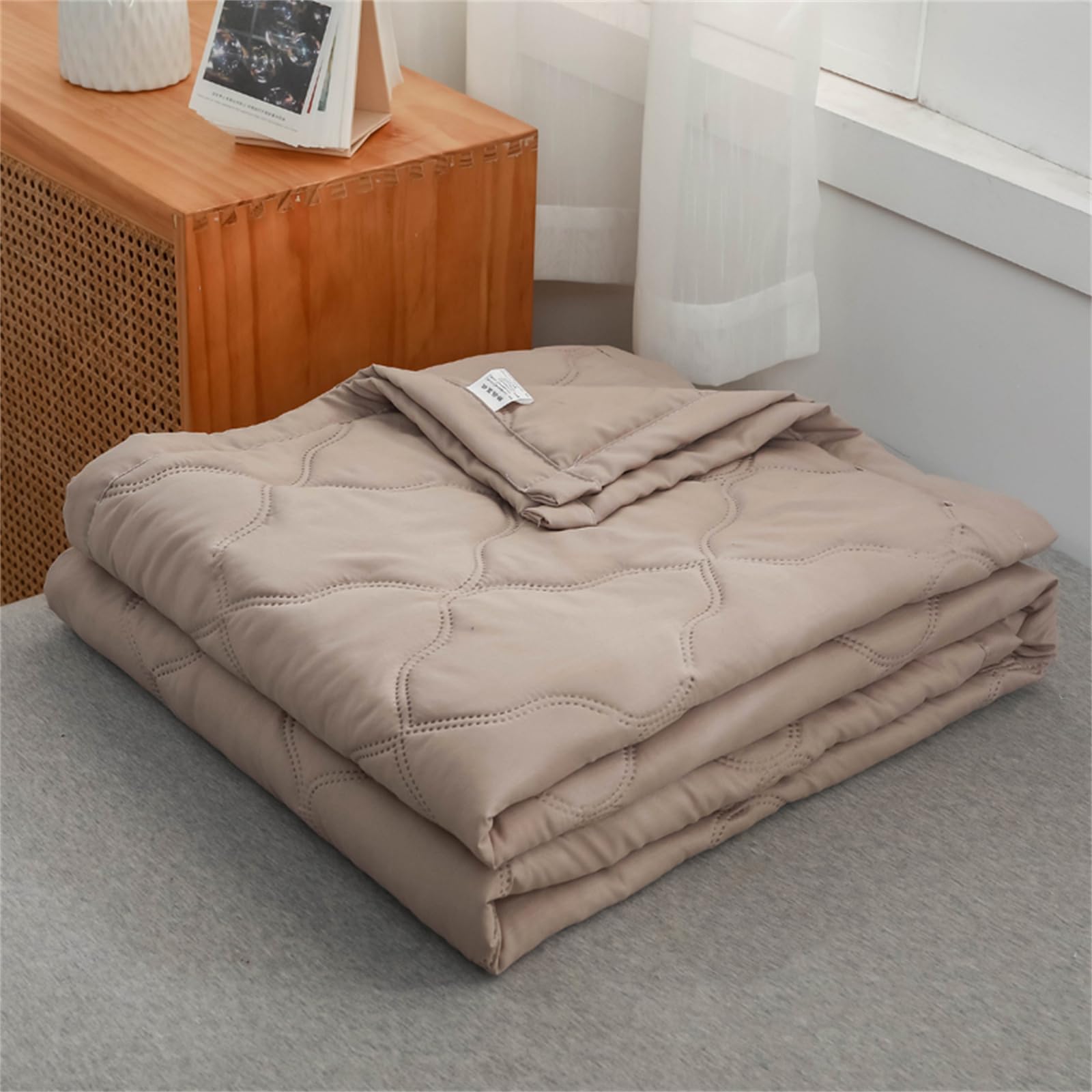Odot Coverless Duvet 2.5 Tog Single Double King Size, Reversible Summer Quilted Duvet Cosy & Lightweight Quilt Breathable Bedspreads Quilted Throw for Beds (Camel,200 * 230cm)