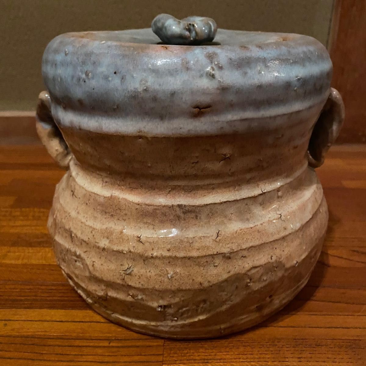 【茶道具】萩焼 水指 七代 佳炎造 芋頭 茶道具】萩焼 水指 七代 佳炎造 芋頭 【楽天市場】水指 芋頭