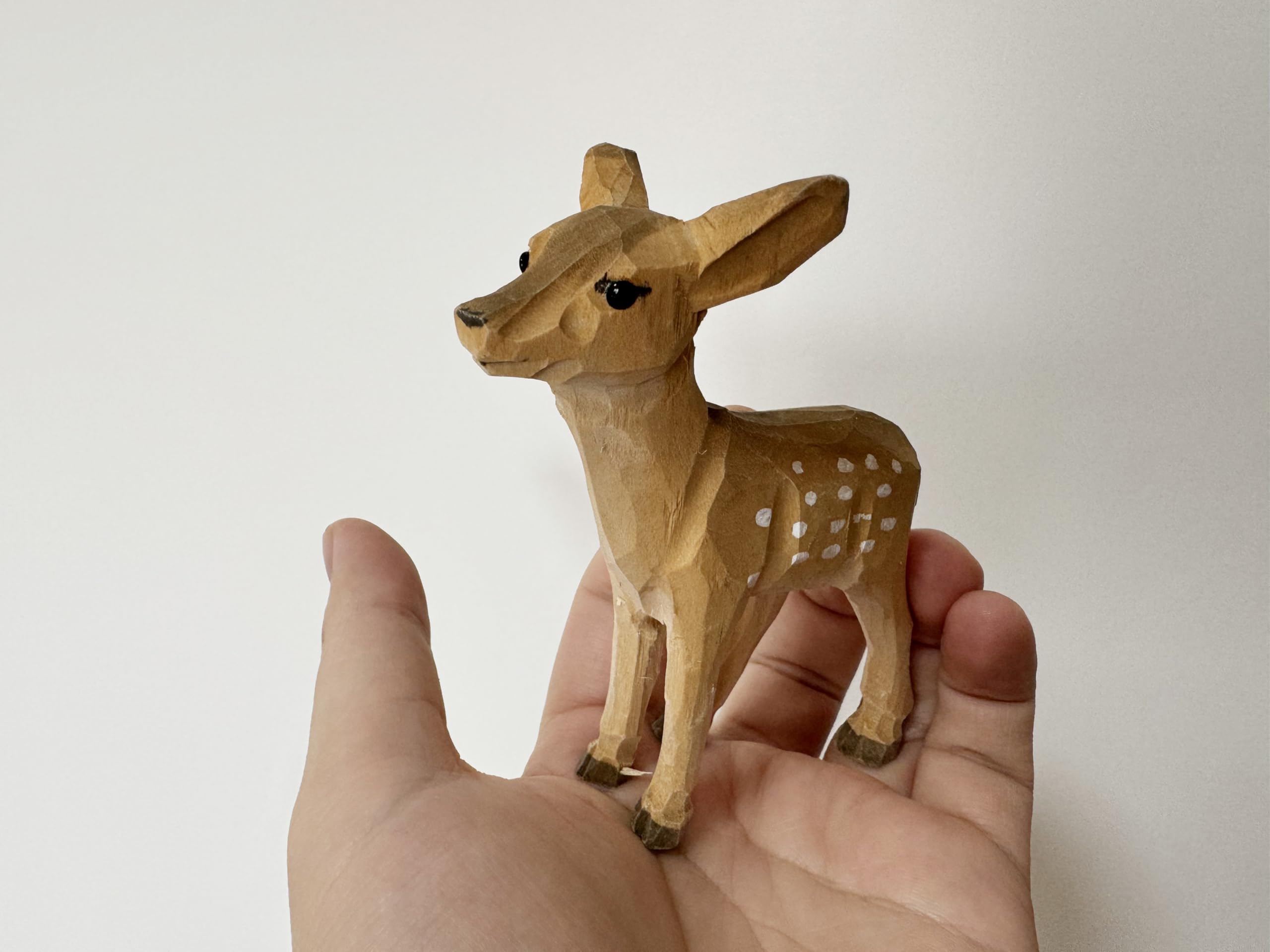 Amazon.co.jp: TALKLEK 手彫り 木製 シカ 置物 森の鹿 手描き 木彫り