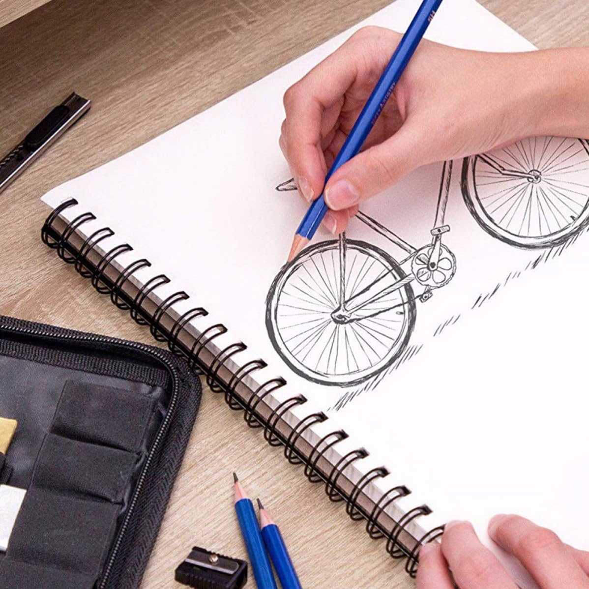 Set da 72 Pezzi di Matite Colorate in Legno Borsa, Kit di Disegno e Studenti, Colori Vividi e Protezione Ambientale per Pittura e Libri da Colorare per Adulti