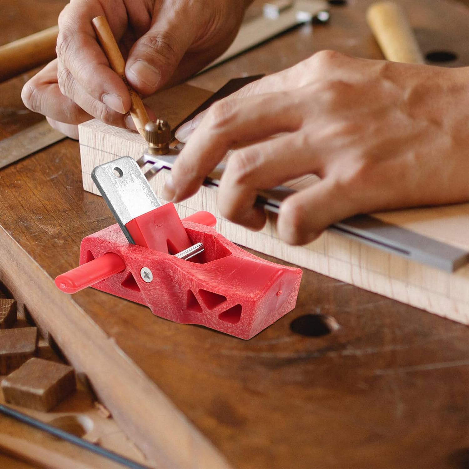 OSALADI Mini Wood Planer, Plastic Small Hand Planer Woodworking Trimming Plane Hand Trimming Tools for Planing Surface Smoothing Red