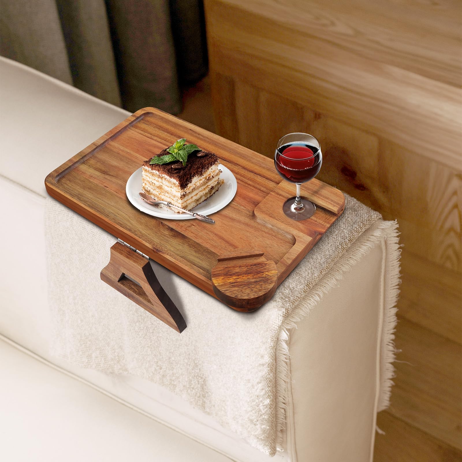 Comfoyar Bandeja Brazo Sofá, Madera Mesa Reposabrazos Sofá de Clip con Soporte Copas Vino, Mesa Plegable Sofa con Soporte Teléfono Giratorio 360°, Bandeja Sofa para Aperitivo Bebida Mando a Distancia