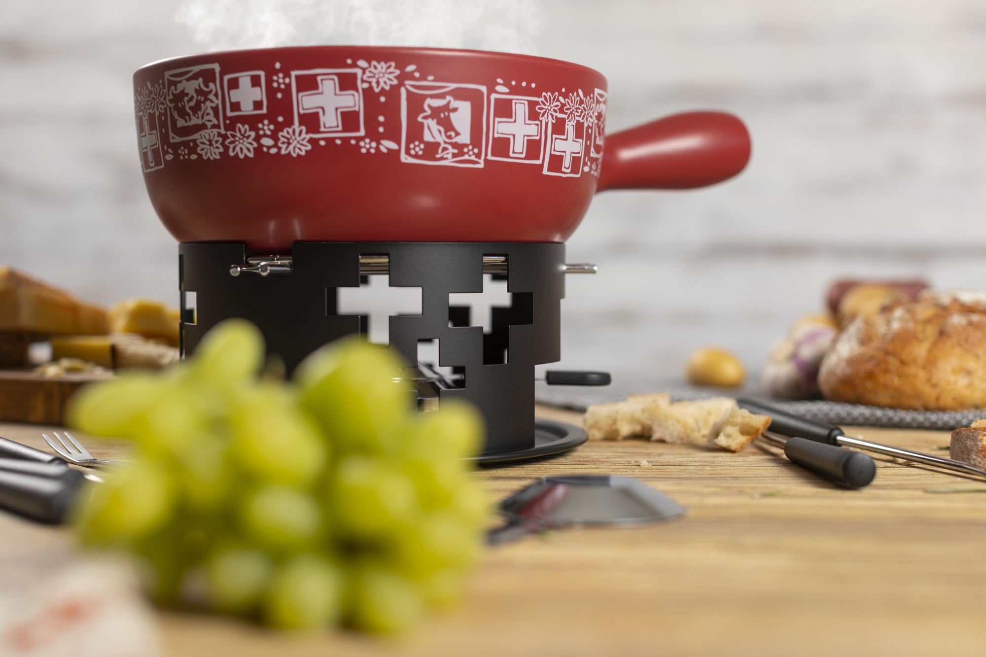 KUHN RIKON Suisse - Fondue de queso (23 cm de diámetro, 2,6 litros, ideal para 4-6 personas, incluye 6 tenedores, hornillo y quemador de pasta (sin pasta combustible)