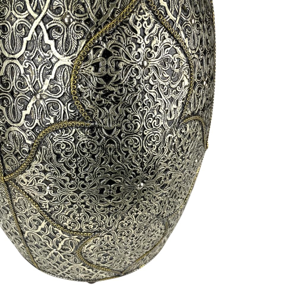 Tavolino Marocchino in Metallo Cesellato, Sgabello Decorativo, 38x38x41hcm, Finitura Antica