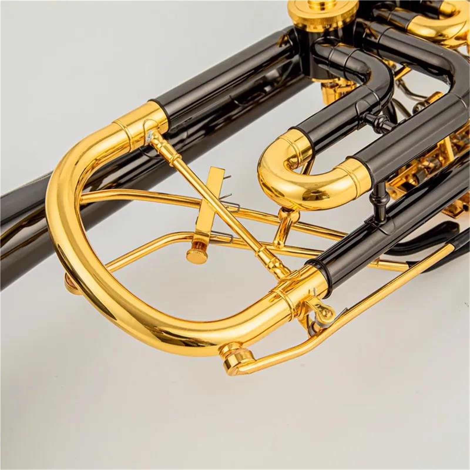 Trompete B-Trompeten-Drehventil Typ B Flacher Messing-Flachschlüssel Professionelle C-Trompeten-Musikinstrumente(C)