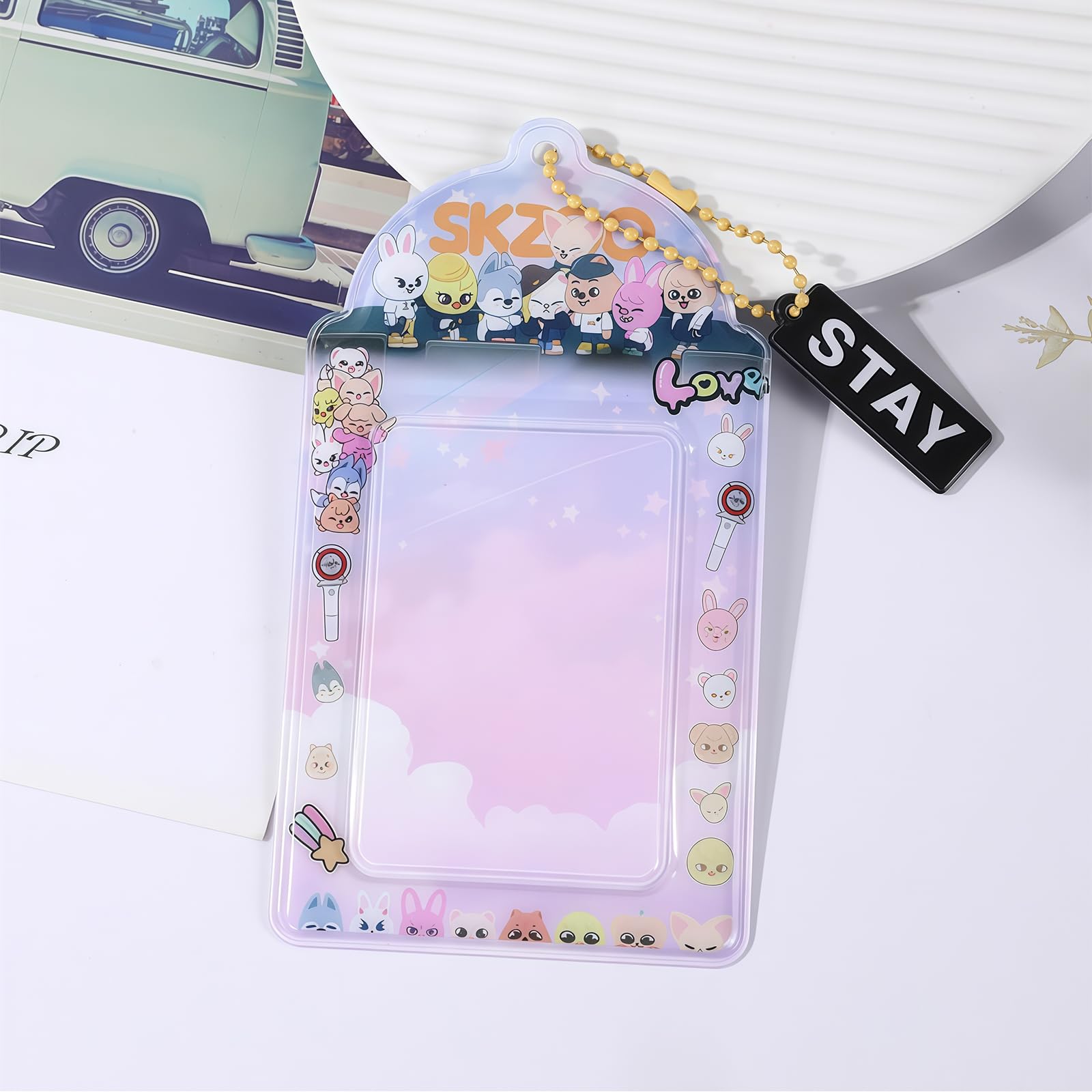 Yamobi Stray Kids Photocard Holder, śliczny uchwyt na karty z łańcuszkiem, dekoracyjna zawieszka na karty Stray Kids i gadżet K-Pop (różowy)