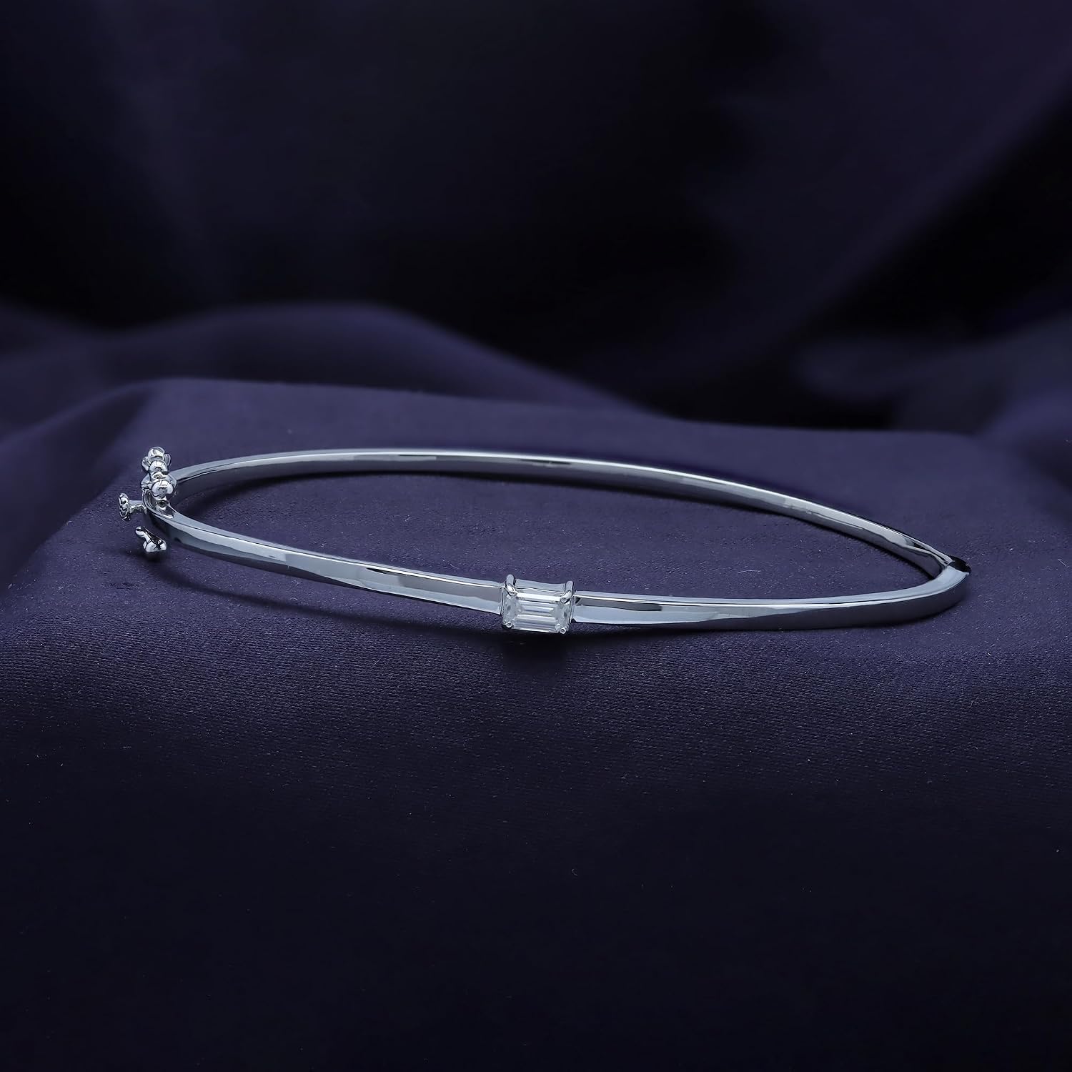 SAVEARTH DIAMONDS 0.30 Carat Emerald Cut Lab Created Moissanite Diamond Solitaire Bangle Bracelet For Women In 14K Gold Over Sterling Silver Size : 6 to 9 Inch, (VVS1 Clarity, 0.30Cttw)