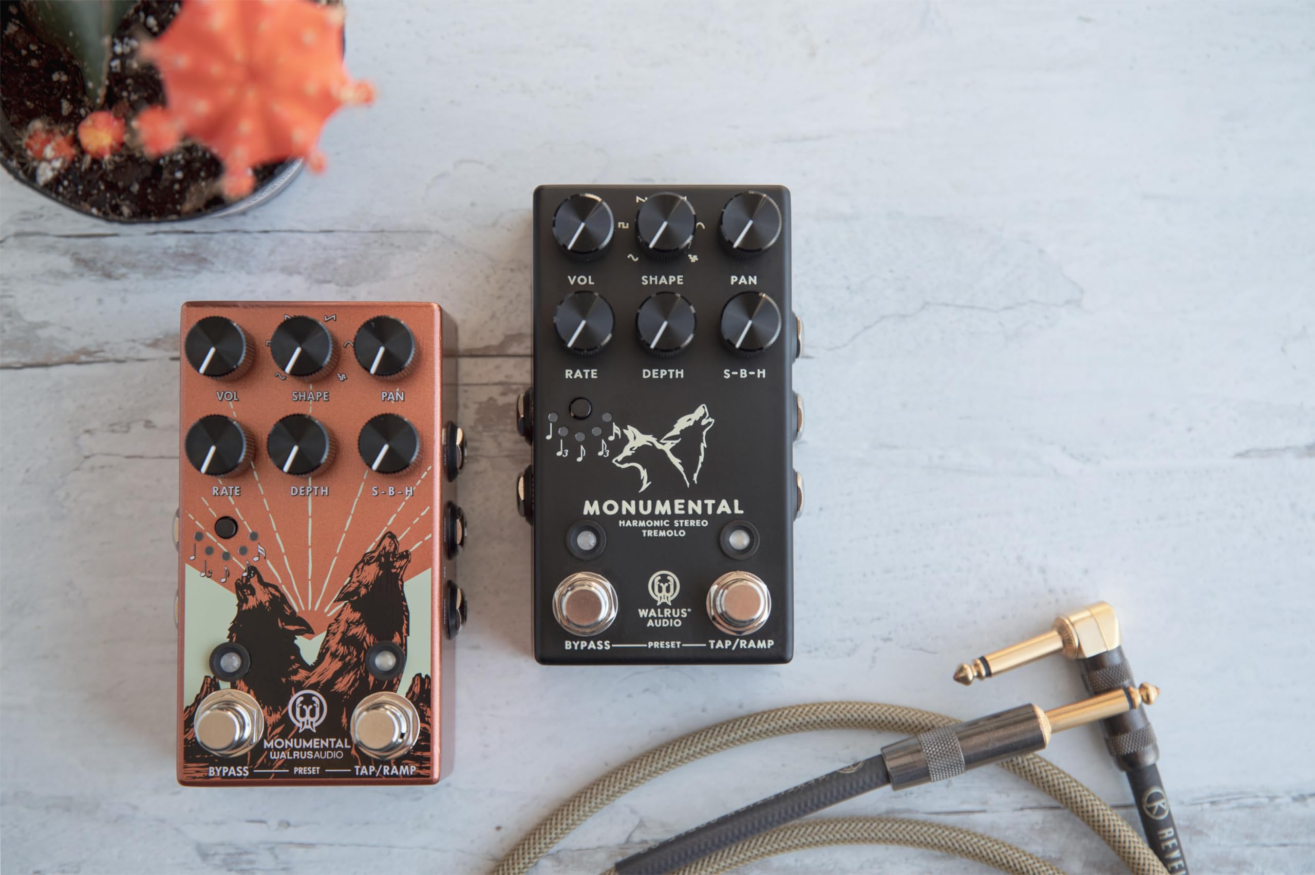 Walrus Audio Monumental Orange Stereo Harmonic Tap Tremolo - Effektgrät für Gitarren