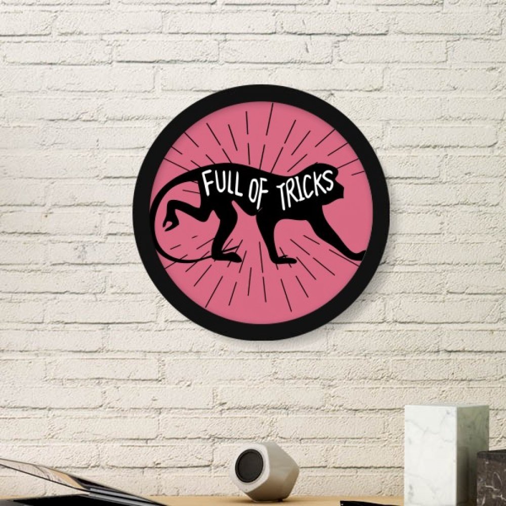 Cadre photo singe rond noir pour habiller facilement un petit espace mural vide