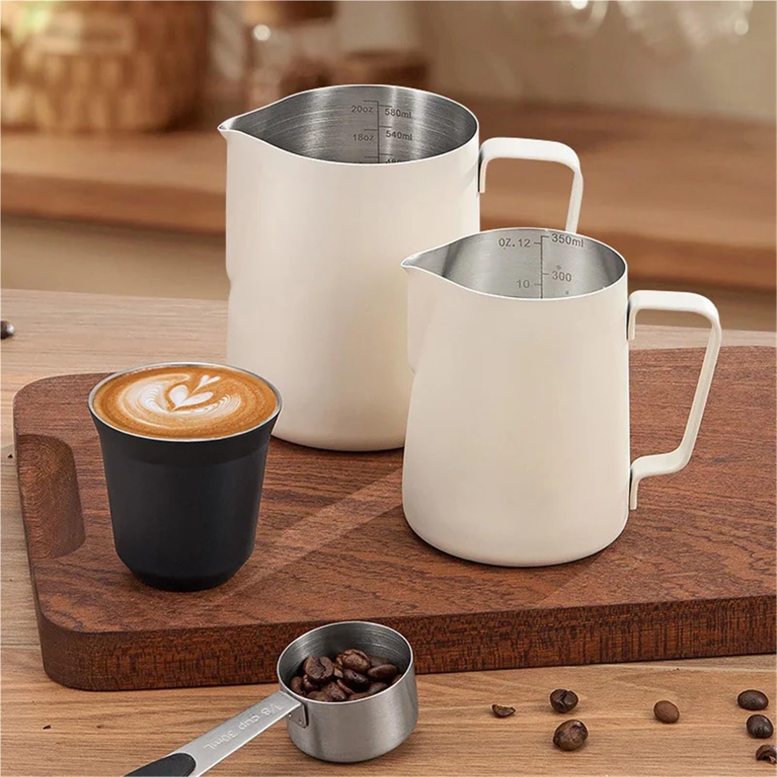 Lechera Acero Inoxidable Jarra for espumar leche Barista, accesorio for jarra for, tarros de acero inoxidable, Espumador, tirador café, taza flores(600ml,Black)