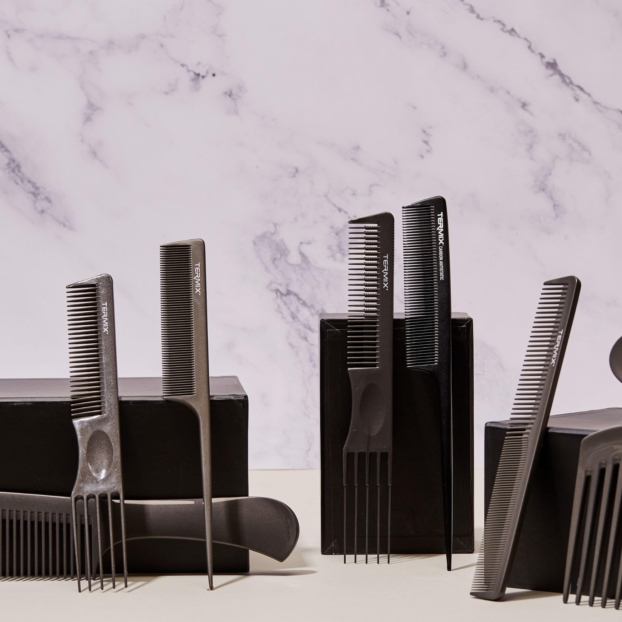 Termix Peine Titanio 860 con Púa Fina, Especial Color y Tratamientos, Resistente a Altas Temperaturas y Agentes Químicos, Peine Pelo Rizado, Cabello Húmedo o Seco