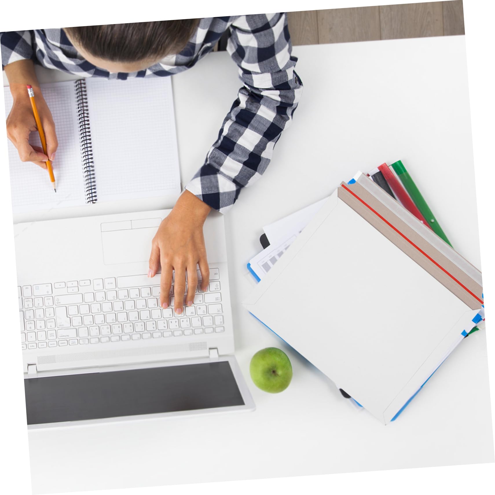 Gadpiparty 20pièces Enveloppes Rigides Blanches pour Expédition de Documents Photos et Certificats avec Ouverture Facile et Protection Humidité