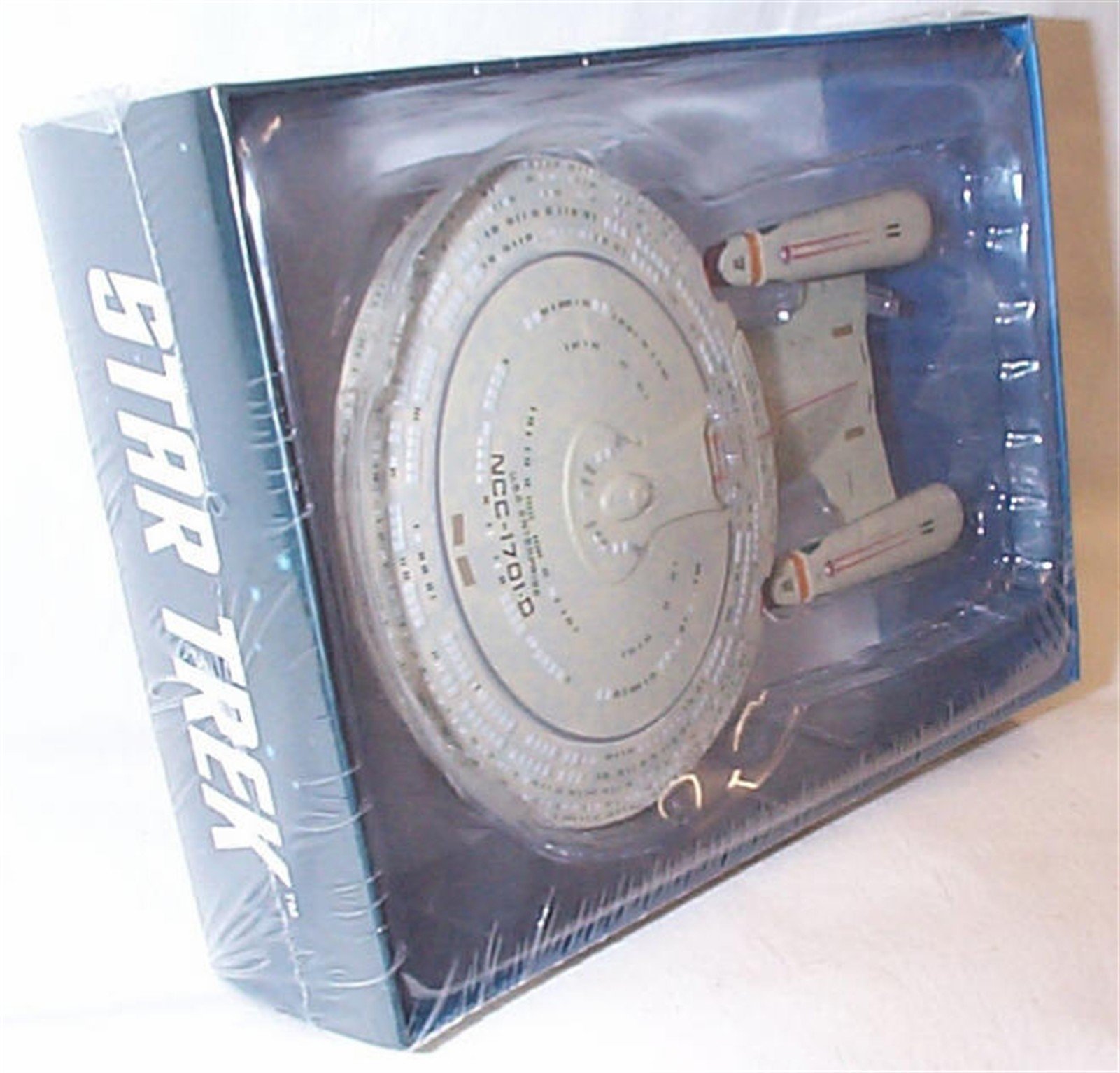 star trek U.S.S enterprise NCC 1701D 14cm scale model by Eaglemoss
