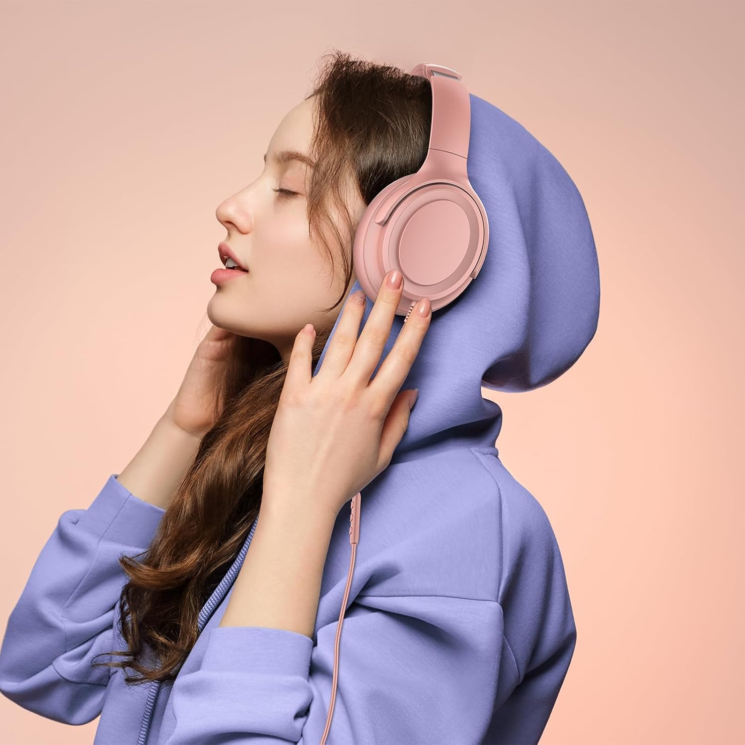 ADOOPE Wired Over-Ear Headphones with USB C Connector, Hi-Fi Stereo Sound, Noise-Isolating Ear Cups, Comfortable Fit for USB C Devices (with Bag, Gold)