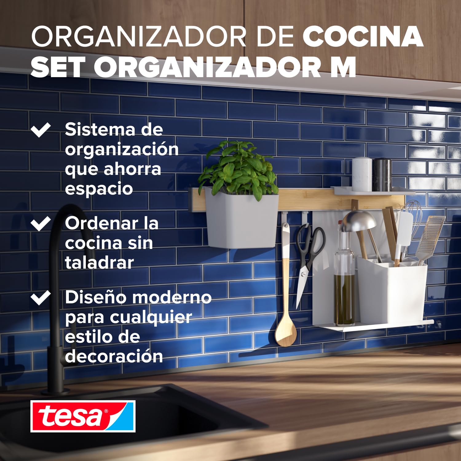 tesa Set Organizador de Cocina M - Riel Autoadhesivo con Maceta para Hierbas, 2 Repisas, Recipiente para Utensilios, Barra con 3 Ganchos - Montaje sin Taladrar - Bambú/Blanco