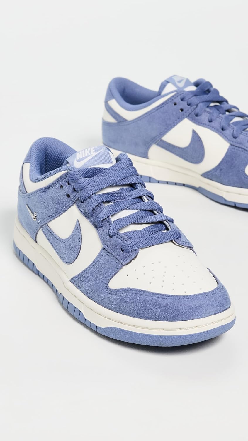 Nike Women's Women's Dunk Low Sneakers