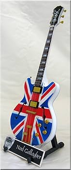 激レア 未使用 NOEL GALLAGHER OASIS Rock NOEL GALLAGHER Miniature Guitar Oasis w/Guitar Pick : Amazon