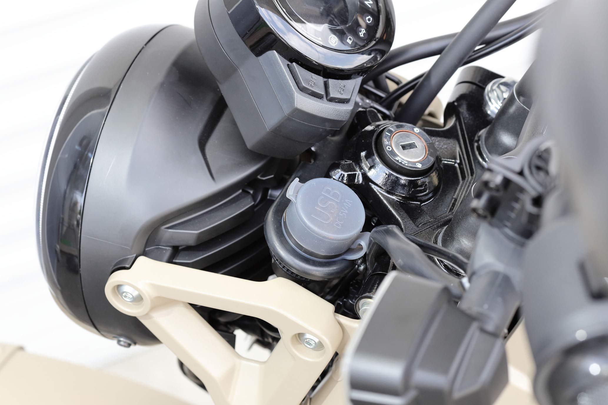 ホンダ　CT125　ハンターカブ　ガレージ保管　状態良い　走行少ない2655Km　キジマUSB充電端子付き Amazon | キジマ(Kijima) ハンターカブ CT125(JA55/JA65) バイクパーツ