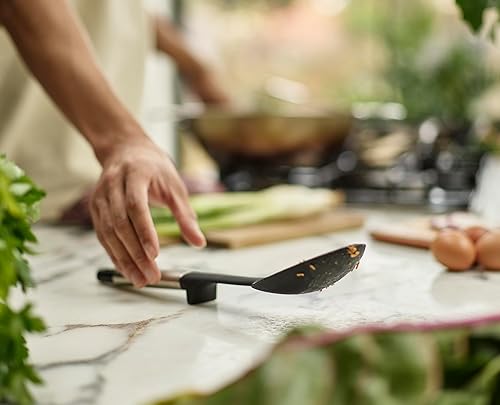 Miniatura 5 de Joseph Joseph Volteador sólido de silicona Elevate con soporte para herramientas integrado