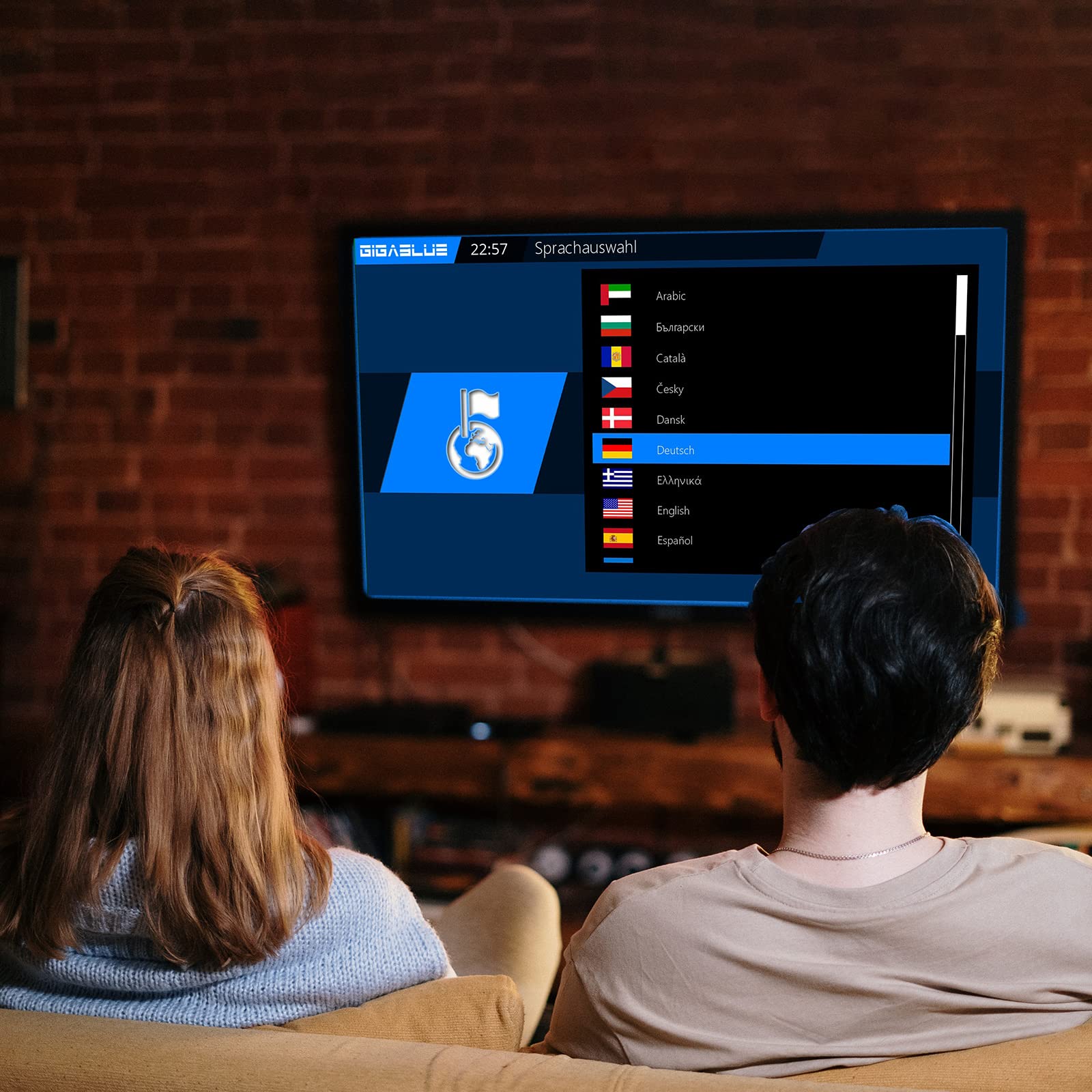 GigaBlue Cavo UHD Trio 4K Pro, ricevitore satellitare DVB-S2X/C/T2, sintonizzatore, PVR-Ready su scheda USB/SD, WLAN 1200 Mbit/s, HDMI, USB, LAN, Bluetooth, alimentatore di rete da 12 V