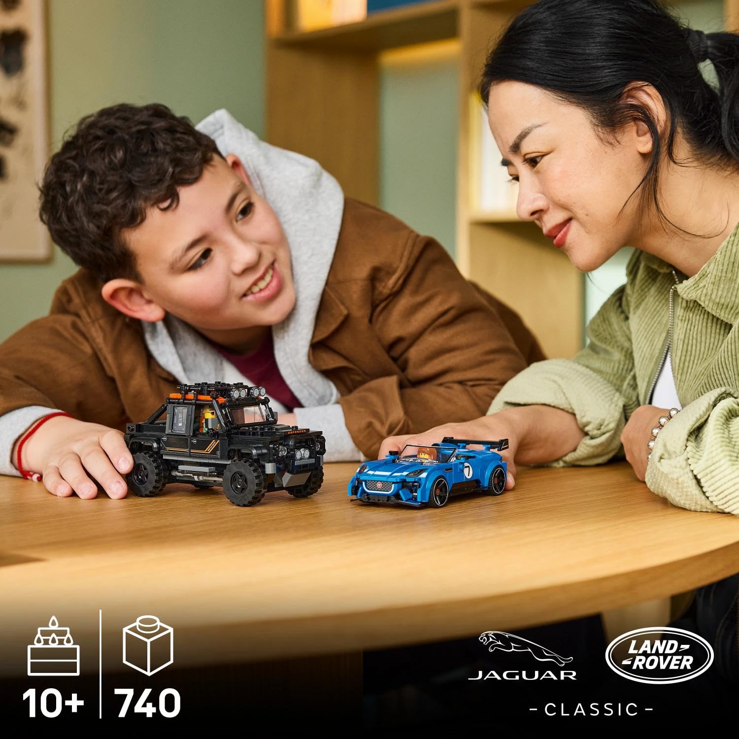 LEGO Speed Champions Jaguar Project 7 e Land Rover Defender - Kit di Modellismo STEM con 2 Macchine Giocattolo e 2 Minifigure di Piloti - Regalo di Compleanno per Bambini da 10 Anni in su - 77264
