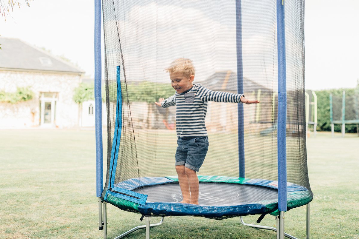 PLUM - Trampolino Junior con Recinzione Reversibile, Multicolore, 30200
