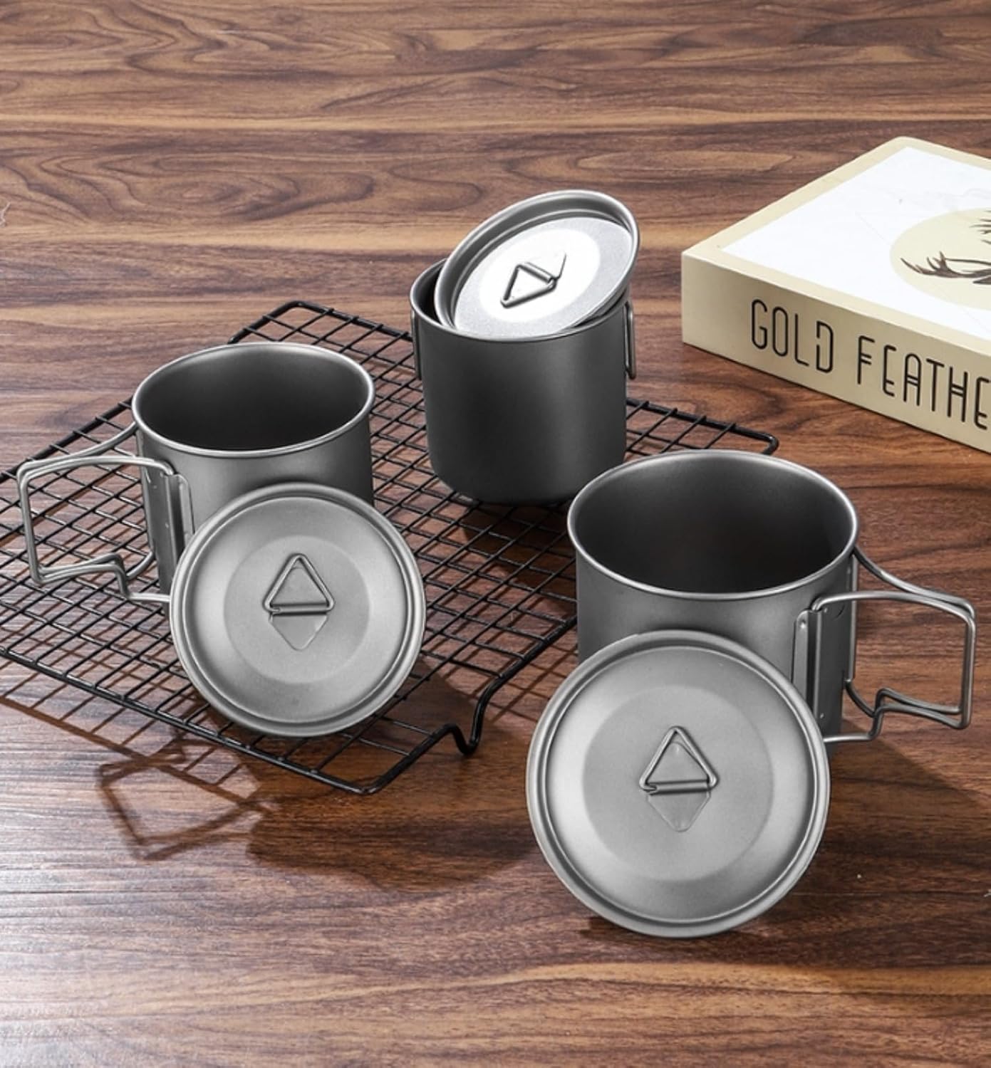 チタンカップ シングルアウトドアキャンプギア 折りたたみハンドル ポータブル 550ml (550ml)