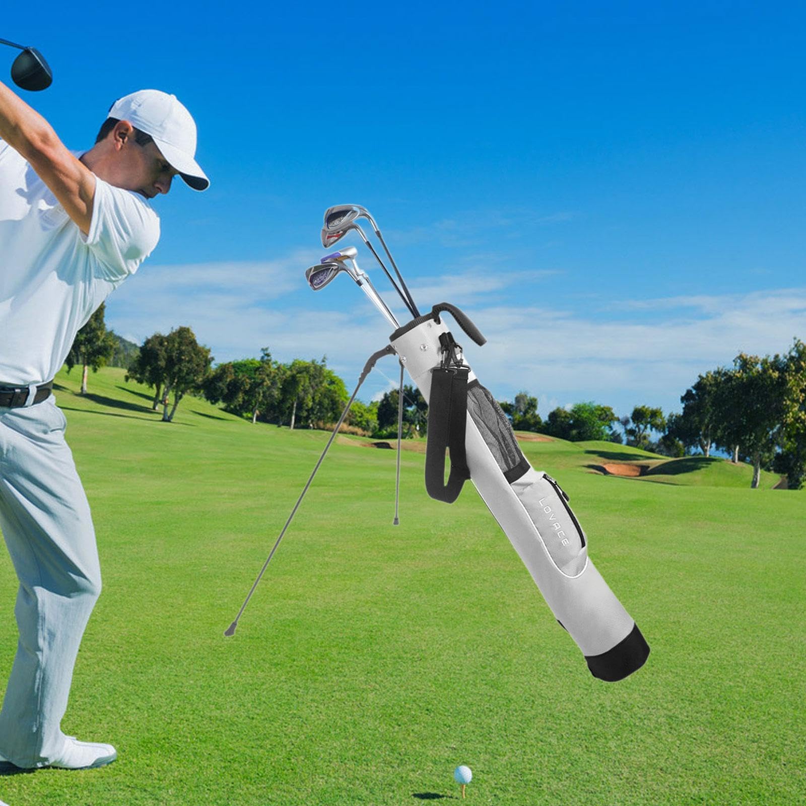 Sacca da Golf Leggera con Telaio Robusto E Tracolla Regolabile. Realizzata in Tessuto Oxford, è Ideale per Viaggi E Allenamenti.