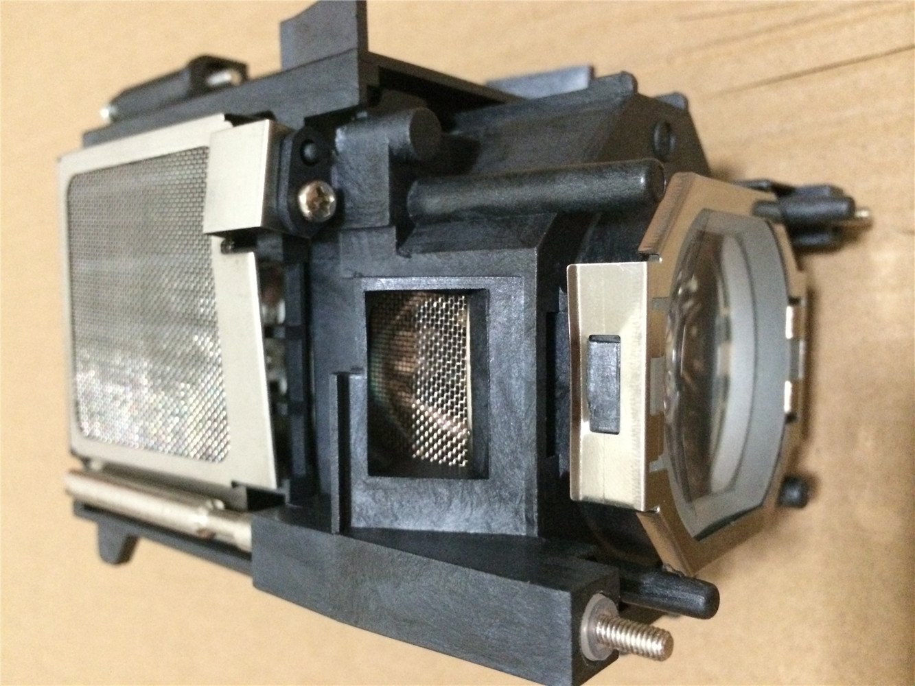 Amazon.co.jp: Rich Lighting プロジェクター 交換用 ランプ LMP-F331